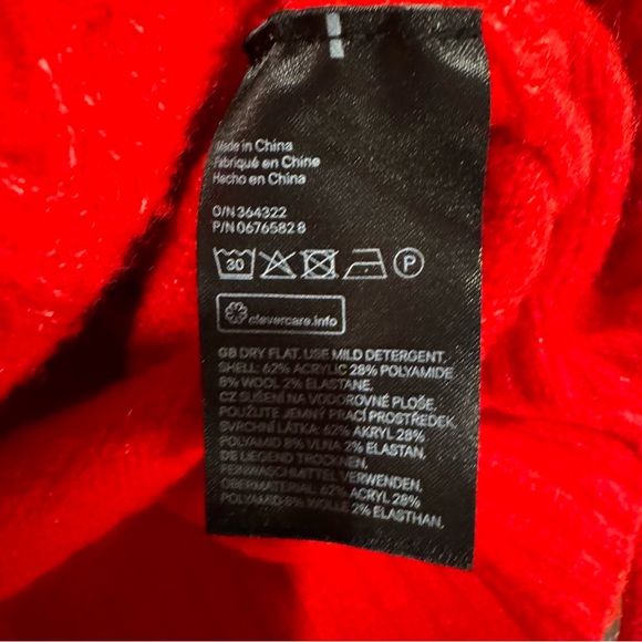 H & M Wool Blend Cable Knit Oversized Sweater Size Small - Picture 4 of 9